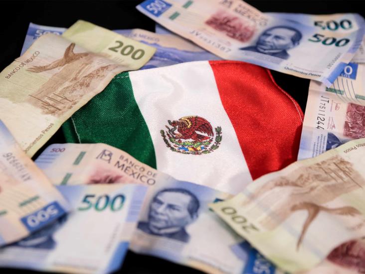 Mexicanos cumplen al SAT y aumentan los ingresos tributarios en 2022 Mexicanos cumplen al SAT y aumentan los ingresos tributarios en 2022