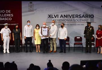 Realizan XLVI aniversario del Colegio de Bachilleres de Tabasco en instalaciones del teatro Esperanza Iris