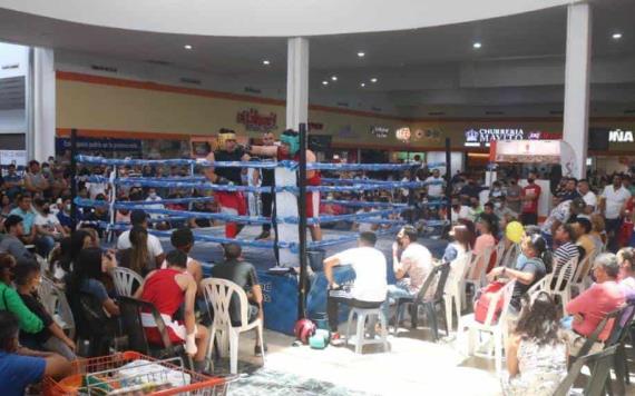 Gimnasio Samuel "Sammy" Ventura realiza función de box en plaza de Villahermosa para celebrar el Día del Padre