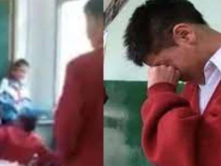 Estudiante es acosado y golpeado con cinturón por maestro, los padres lo felicitan por su absolución Estudiante es acosado y golpeado con cinturón por maestro, los padres lo felicitan por su absolución