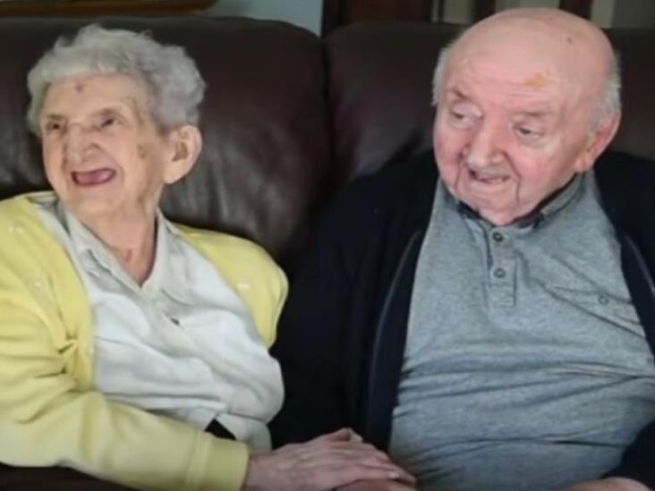 Madre de 98 años se muda a asilo para cuidar a su hijo de 80 años Madre de 98 años se muda a asilo para cuidar a su hijo de 80 años