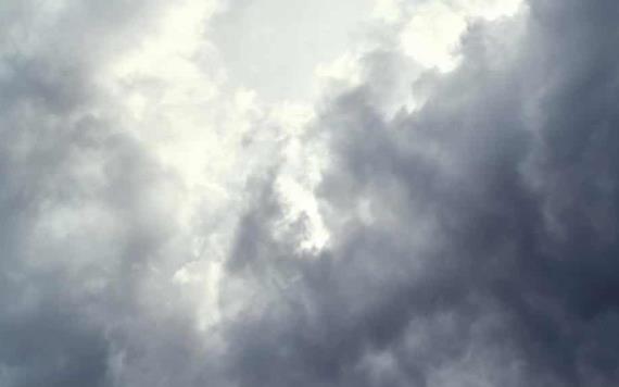 Para los estados del Golfo de México, se pronostica ambiente matutino templado con cielo medio nublado