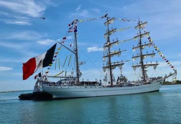 Arriba el Buque Escuela Cuauhtémoc a Puerto de Dos Bocas