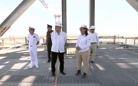 El presidente de la República realiza recorrido en instalaciones de la Refinería Olmeca