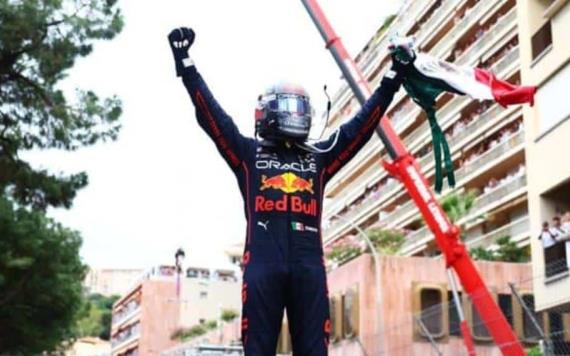 Checo Pérez Gana el segundo lugar en el Gran Premio en Reino Unido; el español Carlos Sainz campeón en la F1