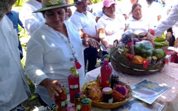 Sembradora de Vida presenta novedoso producto artesanal hecho a base de pitaya elaborado por Soledad Lezama