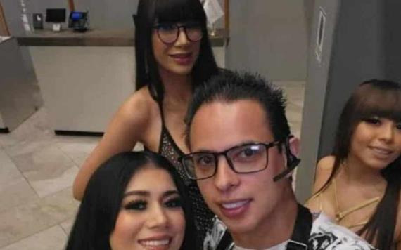 Alex Marín rompe con una de sus "esposas"; aún le quedan dos