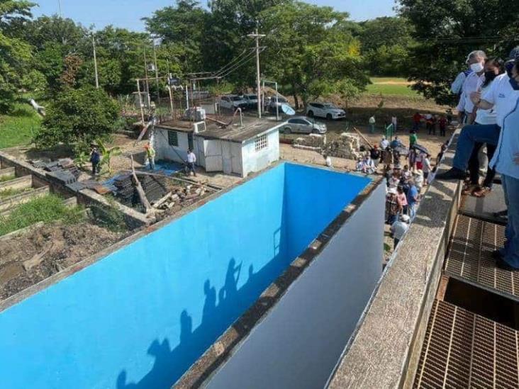 Yolanda Osuna Huerta supervisó trabajos de rehabilitación en planta potabilizadora Parrilla I y red de agua potable y drenaje sanitario en Atasta Yolanda Osuna Huerta supervisó trabajos de rehabilitación en planta potabilizadora Parrilla I y red de agua potable y drenaje sanitario en Atasta