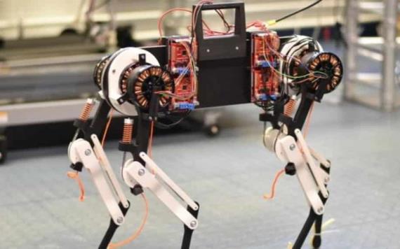 Crean perro robot que aprende a caminar en tan solo una hora