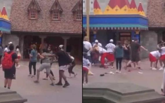 Video: Pelea por un lugar en la fila en Disney World provoca 2 arrestos y prohibiciones