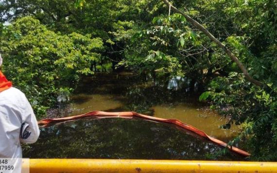Un acto vandálico ocasionó una fuga de hidrocarburo en el río Platanar, perteneciente al municipio de Pichucalco