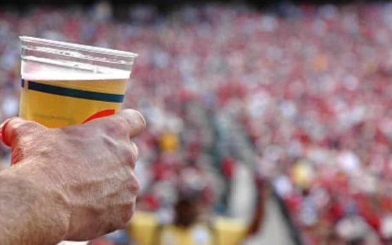 Anuncian predictamen para regular venta de alcohol en estadios