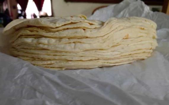 Estrenan agosto con aumento al precio de la tortilla, sube a 23 pesos