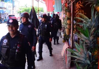 Antimotines evitan instalación de vendedores ambulantes en calles de Villa Ocuiltzapotlán