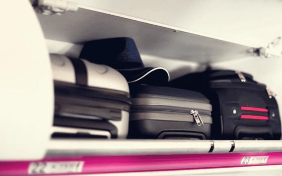 Advierte Profeco que aerolíneas no pueden cobrar equipaje de mano