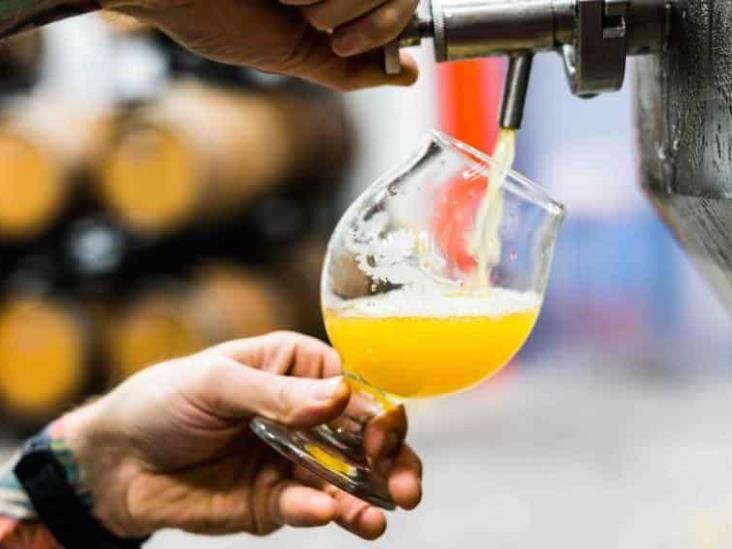 Cervecería en Singapur crea una cerveza con aguas residuales reciclada Cervecería en Singapur crea una cerveza con aguas residuales reciclada