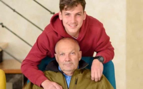 Abuelito de 92 años reacciona cuando su nieto le dijo que era gay: "te queremos libre"