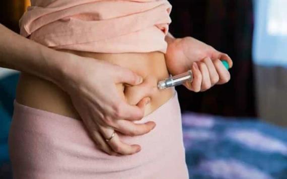 Mujer queda embarazada con kit de inseminación artificial