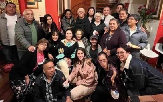 Con familiares y amigos, Rosario Robles festeja su liberación en su casa de Coyoacán