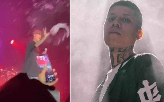 Lanzan botella de tequila a Santa Fe Klan durante concierto; así reaccionó al ataque