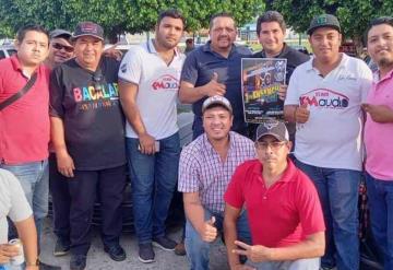 Premian a ganadores de exhibición de autos tuneados en Jalapa