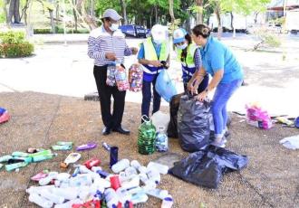 Este domingo la fundación de Los ángeles del mago Chong-Tall realizan colecta de reciclajes