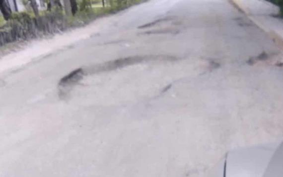 Ciudadanos inconformes con mal estado de carreteras en Jalpa de Méndez