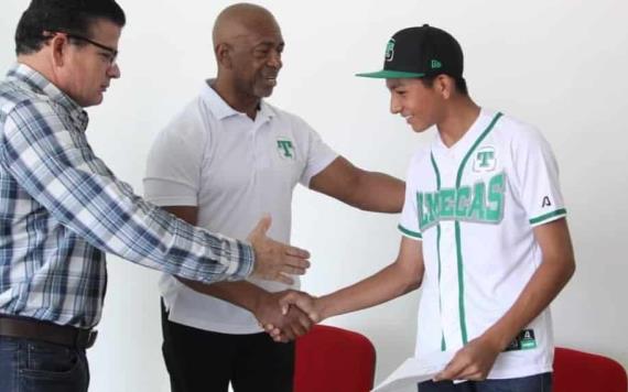 El pitcher tabasqueño José Aaron Sosa se encaminará al profesionalismo con Olmecas de Tabasco