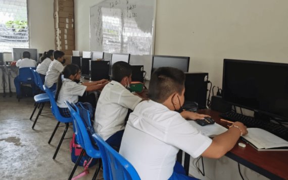 ACNUR entrega apoyos a escuelas en el sur de México