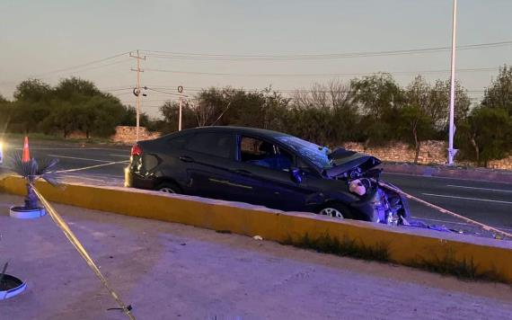 Muere pareja tras chocar contra tráiler estacionado en la carretera a Laredo