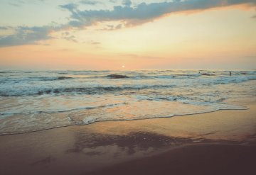 Encuentran a 3 niños ahogados en una playa de NY