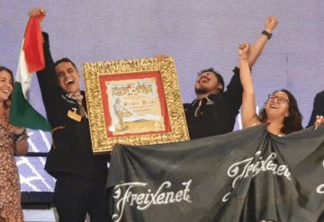 Chefs mexicanos ganan concurso a la mejor paella del mundo en España