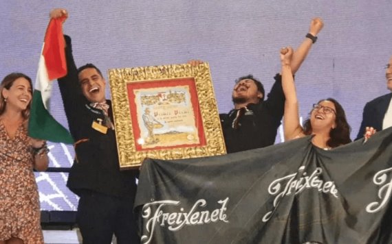 Chefs mexicanos ganan concurso a la mejor paella del mundo en España