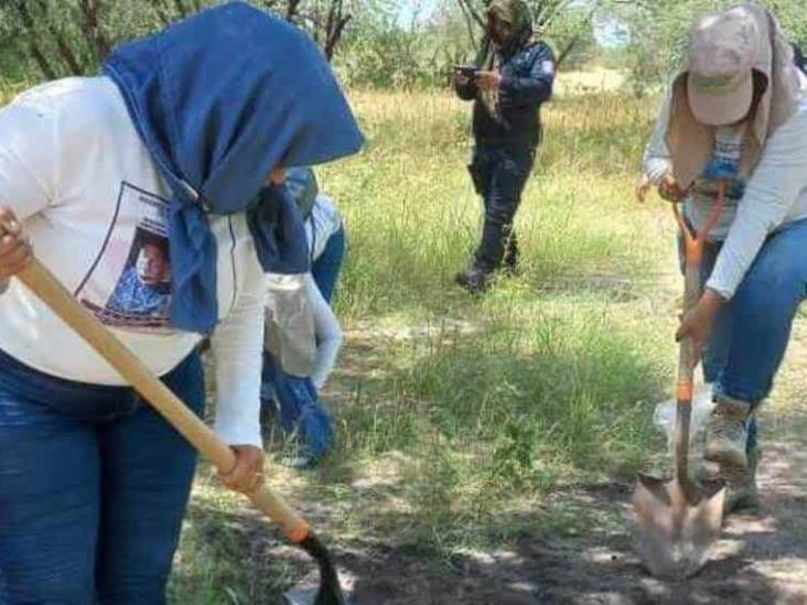"Familiares que buscan a sus desaparecidos dan más resultados que el gobierno, asegura activista Ceci Flores "Familiares que buscan a sus desaparecidos dan más resultados que el gobierno, asegura activista Ceci Flores