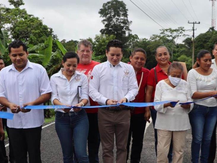 Gobierno Municipal de Cunduacán hizo entrega de la obra de pavimentación Gobierno Municipal de Cunduacán hizo entrega de la obra de pavimentación