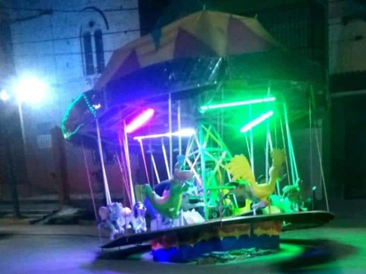 Juego mecánico se desprende de base y pone en riesgo a niños en Coahuila Juego mecánico se desprende de base y pone en riesgo a niños en Coahuila