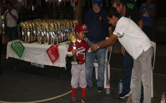 Realizan premiación de la Liga de Beisbol Infantil y Juvenil de Villahermosa