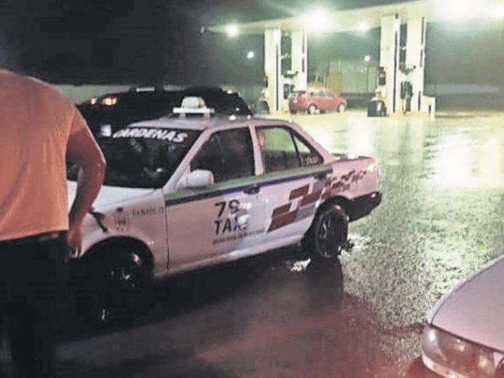 Golpean, hieren y despojan a taxista Golpean, hieren y despojan a taxista