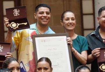 Sheinbaum anuncia concierto gratis de Grupo Firme en el Zócalo de la CDMX