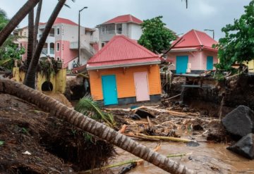 Huracán Fiona causa inundaciones catastróficas y deja sin electricidad a Puerto Rico