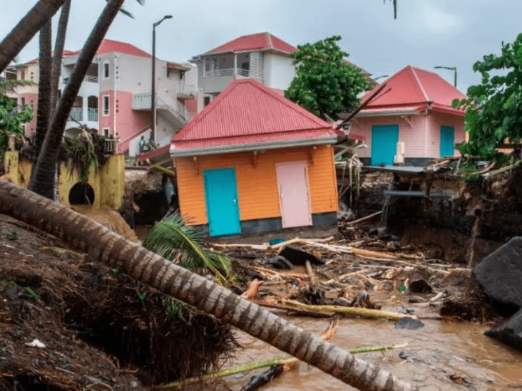 Huracán Fiona causa inundaciones catastróficas y deja sin electricidad a Puerto Rico Huracán Fiona causa inundaciones catastróficas y deja sin electricidad a Puerto Rico
