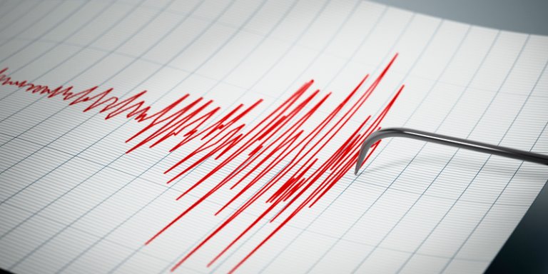 Rescatan a 400 turistas atrapados tras un fuerte sismo en Taiwán Rescatan a 400 turistas atrapados tras un fuerte sismo en Taiwán
