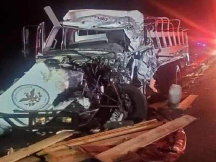 Un fuerte choque en Oaxaca deja una integrante de la Guardia Nacional muerta y decenas de heridos Un fuerte choque en Oaxaca deja una integrante de la Guardia Nacional muerta y decenas de heridos