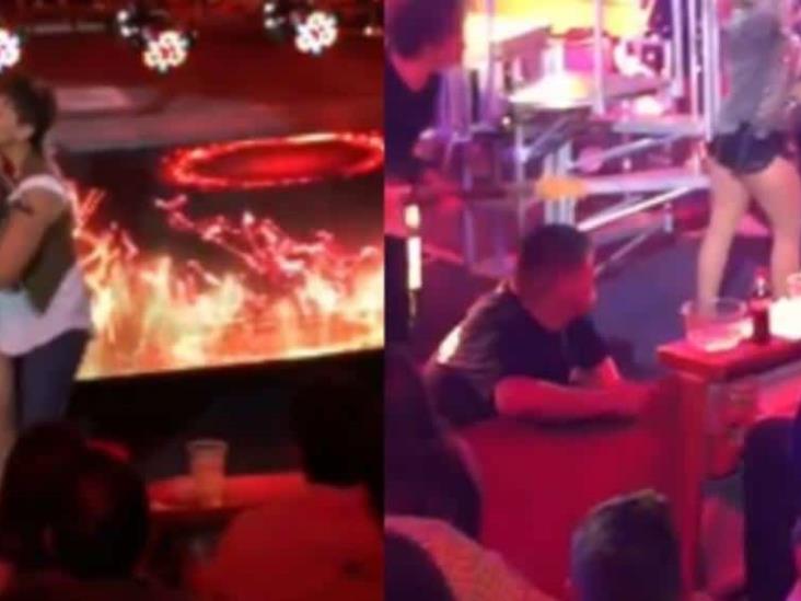Fanática acosa a Alejandra Guzmán en pleno escenario y la cantante se defiende Fanática acosa a Alejandra Guzmán en pleno escenario y la cantante se defiende