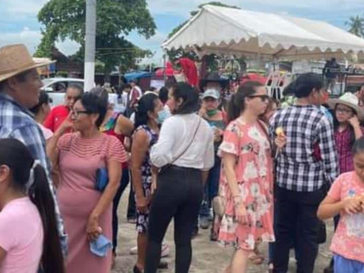 Tradición y fe se vivió en la enrama celebrada en el Poblado Ayapa, en honor a San Miguel Arcángel Tradición y fe se vivió en la enrama celebrada en el Poblado Ayapa, en honor a San Miguel Arcángel