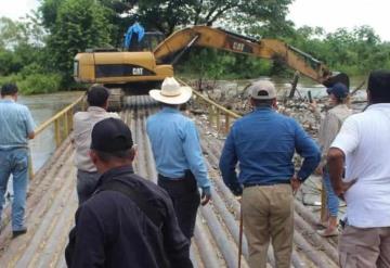 Teapa y Pichucalco coordinan acciones para desazolve de río