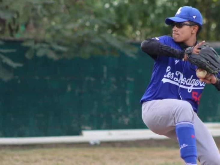 El pelotero tabasqueño, Daniel Olmos comenzó su proceso rumbo al profesionalismo con los Acereros de Monclova El pelotero tabasqueño, Daniel Olmos comenzó su proceso rumbo al profesionalismo con los Acereros de Monclova