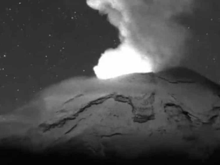 Volcán Popocatépetl presentó dos explosiones la madrugada de este martes Volcán Popocatépetl presentó dos explosiones la madrugada de este martes