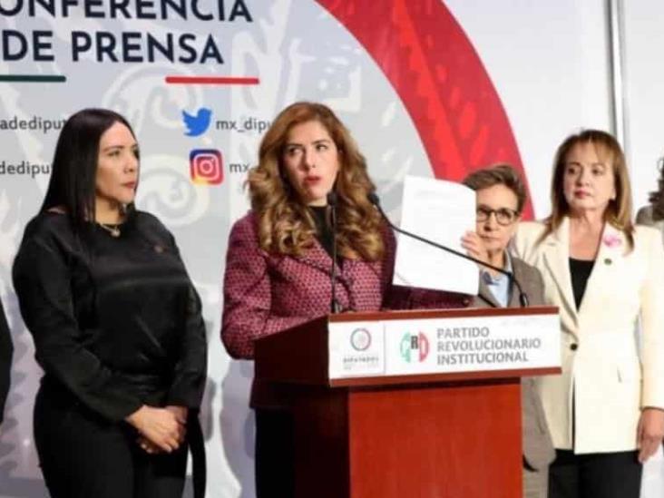 Diputadas del PRI presentarán denuncia penal ante la FGR por el desperdicio de vacunas contra Covid Diputadas del PRI presentarán denuncia penal ante la FGR por el desperdicio de vacunas contra Covid