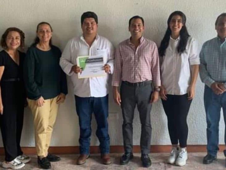 El Dirigente estatal del PVEM en Tabasco, nombra al dirigente de municipal en Jonuta Rafael El Dirigente estatal del PVEM en Tabasco, nombra al dirigente de municipal en Jonuta Rafael